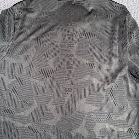 Gymshark Camo Gray Short Sleeve Tee - Picture 4 of 4